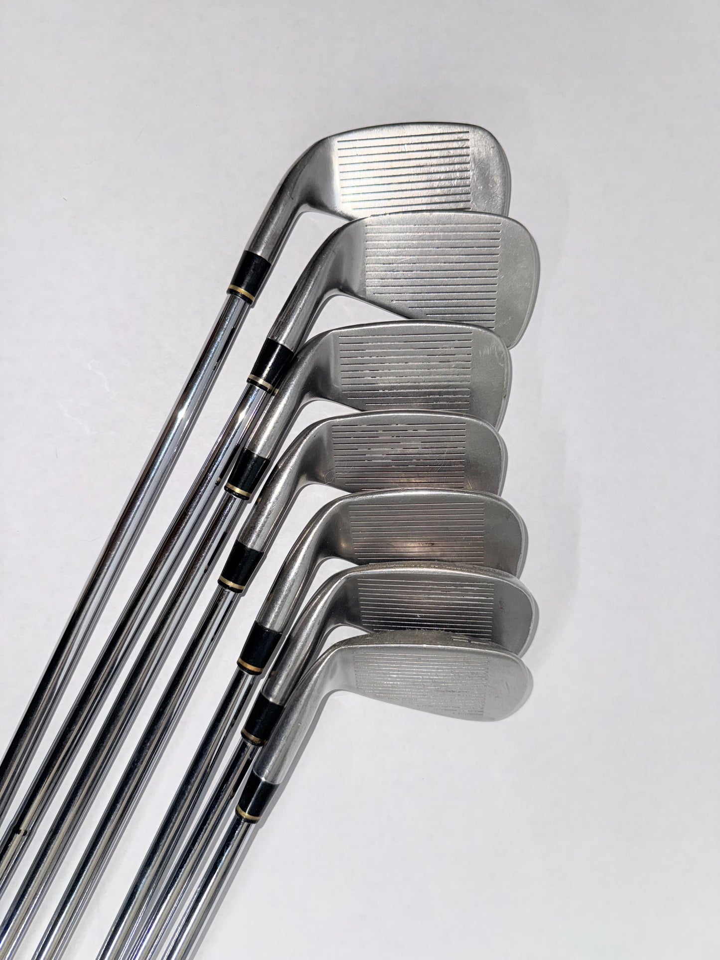 Titleist DCI Black Oversize Iron Set 4-PW with Par 3 Bag Bundle